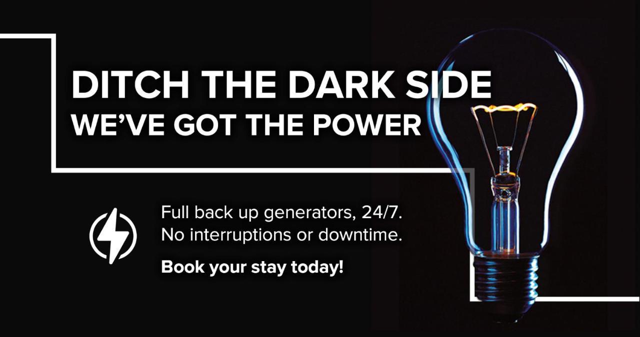 Seven Villa Hotel&Spa Johannesburg Buitenkant foto A full backup generator advertisement