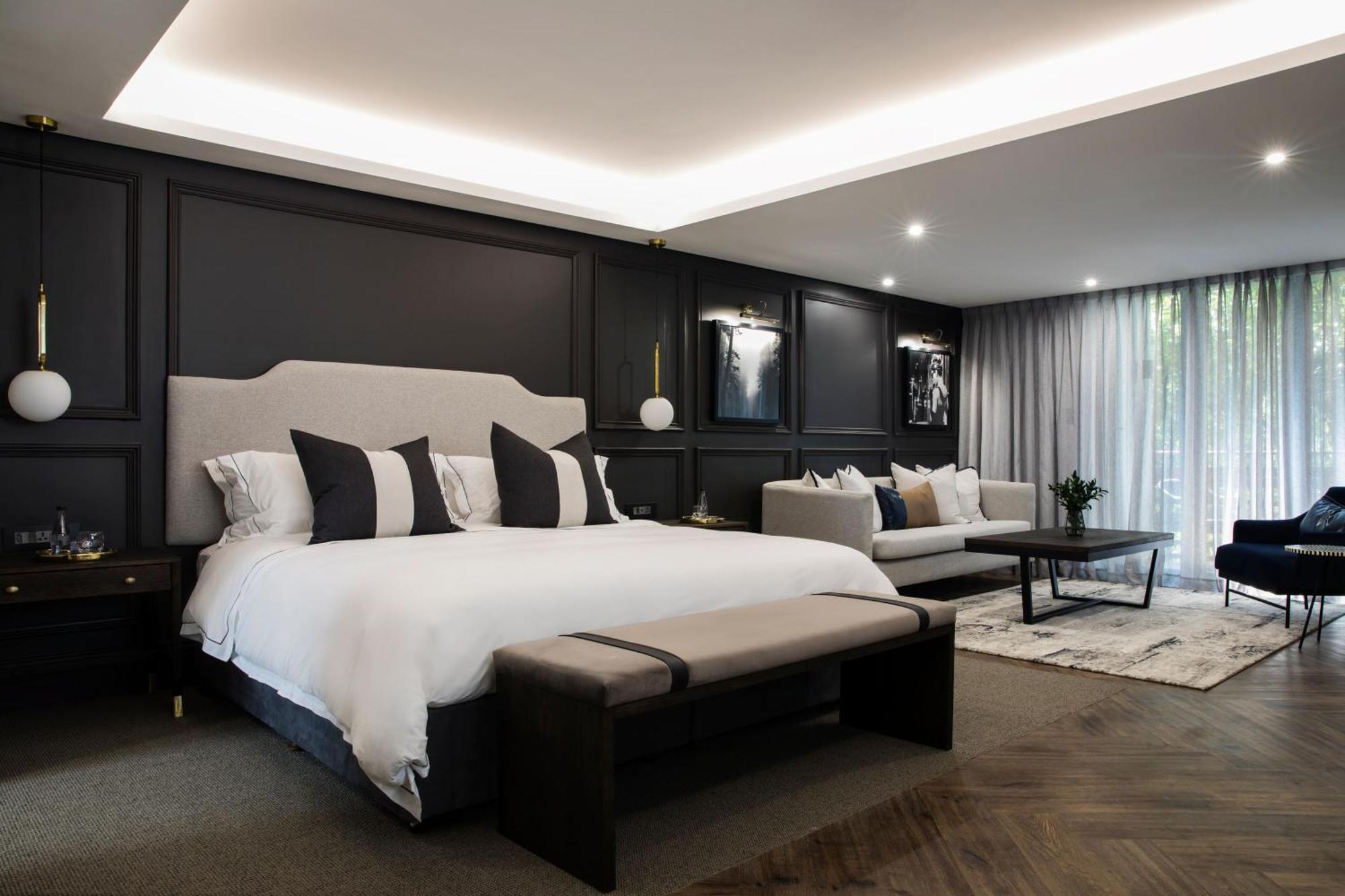 Seven Villa Hotel&Spa Johannesburg Buitenkant foto A bedroom at The Hari